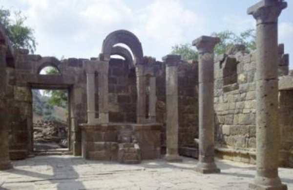 מבני בתי כנסת בגולן